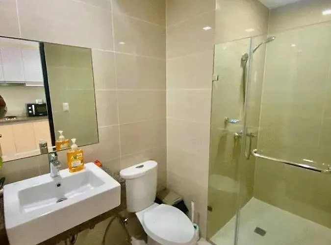 Affordable Staycation Eastwood